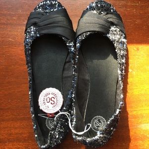 Black with Blue and White Size 10 Flats NWT